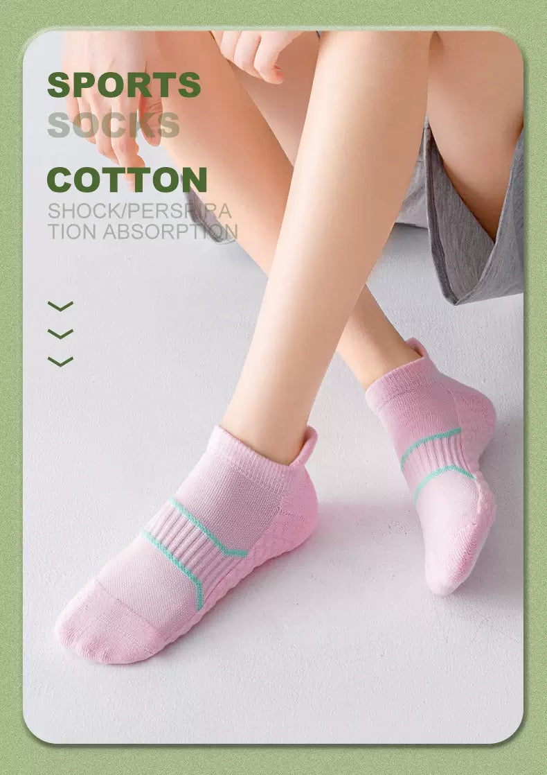 Women’s Low-Cut Sports Socks – Non-Slip Running & Training