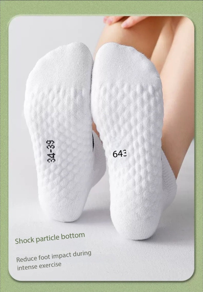Women’s Low-Cut Sports Socks – Non-Slip Running & Training